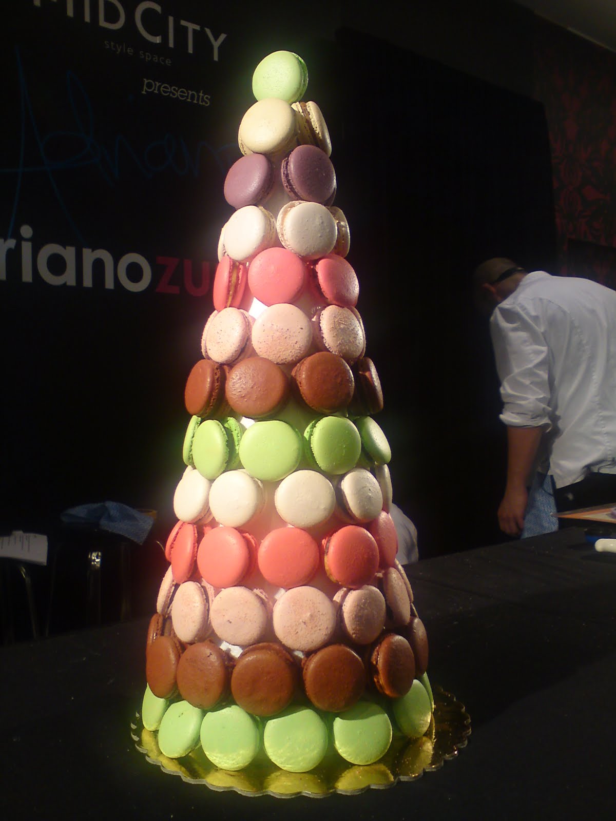 http://www.themacaronmaster.com/wp-content/uploads/2012/05/adriano-zumbo-macarons-tower.jpg