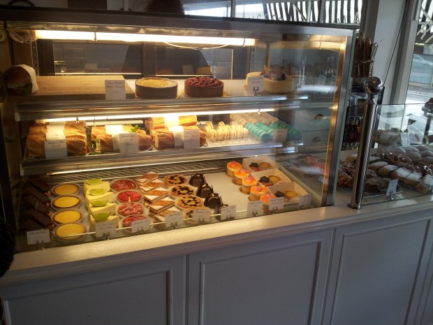 parisian-boulangerie-patisserie-keilor-road-Melbourne-Australia-cakes